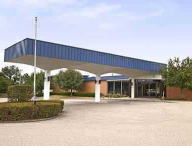Days Inn By Wyndham St Clairsville St. Clairsville Exterior photo